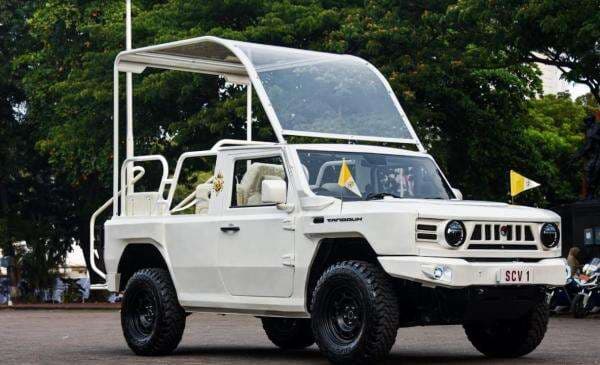 Penampakan dan Spesifikasi Mobil Maung MV3 Pope Mobile yang Akan Digunakan Paus Fransiskus