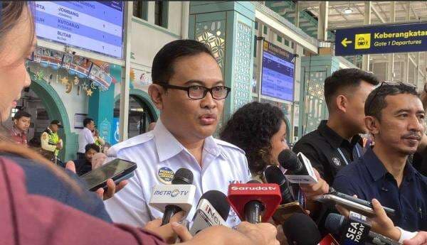 H-3 Lebaran, Puluhan Ribu Pemudik Tinggalkan Jakarta via Stasiun Pasar Senen dan Gambir