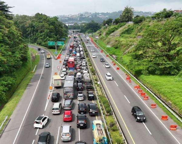 KUIS: Pelabuhan yang Menjadi Jalur Mudik Paling Sibuk Bernama?