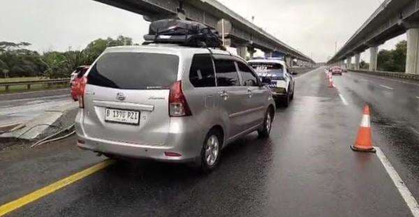 Urai Kepadatan, Contraflow Tol Japek Dimulai dari Km 41 hingga Km 70