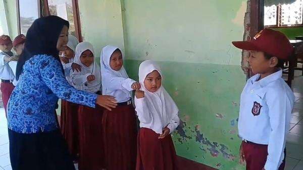 MK Putuskan SD-SMP Negeri dan Swasta Gratis, Ini Alasannya