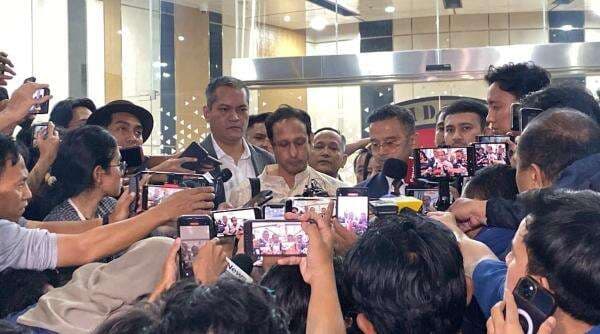 Breaking News! Diperiksa 12 Jam, Nadiem Makarim Selesai Dicecar Kejagung soal Korupsi Laptop