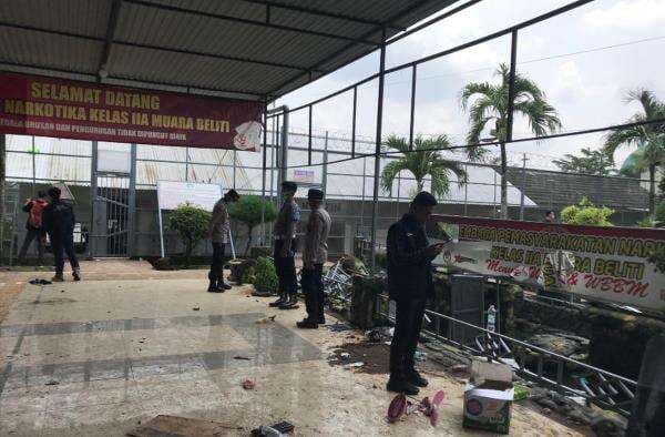 Breaking News! Lapas Narkotika Muara Beliti Rusuh, Ratusan Napi Mengamuk