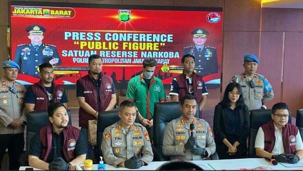 Polisi Sita Kokain hingga Ganja dari Tangan Fachri Albar