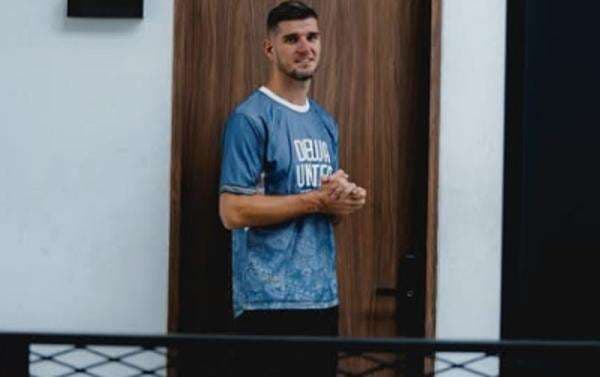Nick Kuipers Dicoret dari Skuad Persib Vs Semen Padang, Ada Masalah Apa?