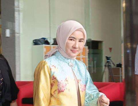 Selesai Diperiksa KPK terkait Kasus PGN, Nicke Widyawati Pilih Bungkam
