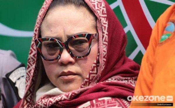 Curhat Nunung Harus Hentikan Pengobatan Kanker Payudara demi Bertahan Hidup