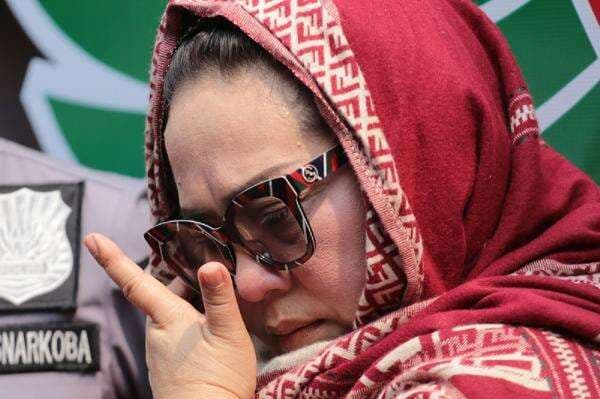 Curhat Nunung Hentikan Pengobatan Kanker Payudara demi Bertahan Hidup