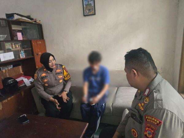Pengemudi Ojol Duel dengan Begal, Alami Luka Sayatan di Leher dan Jari