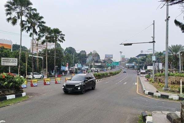 10.000 Kendaraan Padati Jalur Puncak Bogor, Polisi Terapkan One Way Arah Naik