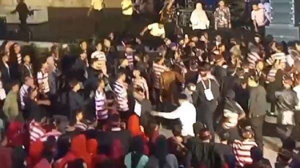 Ospek UTM Ricuh, Panitia Terjatuh di Tangga dan Dilarikan ke Rumah Sakit