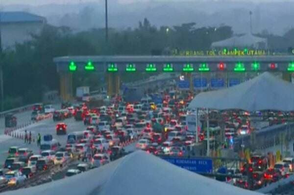 Pagi Ini, 13.000 Kendaraan Melintas di GT Cikampek Utama Menuju Palimanan