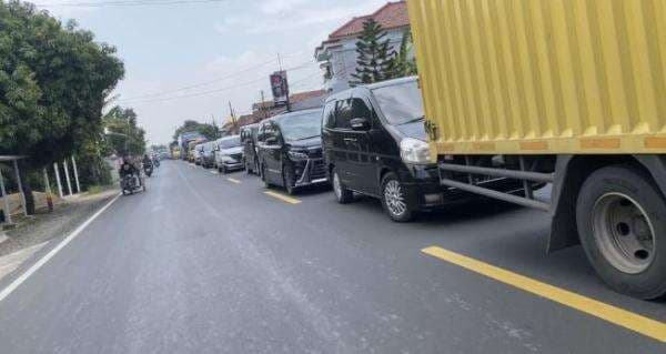 Antisipasi Macet Pantura Cirebon Imbas One Way, Polisi Siapkan Kantong Parkir Kendaraan Besar