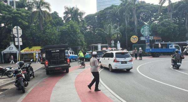 Parkir Liar, Puluhan Kendaraan di Monas Diderek dan Jukir Diamankan