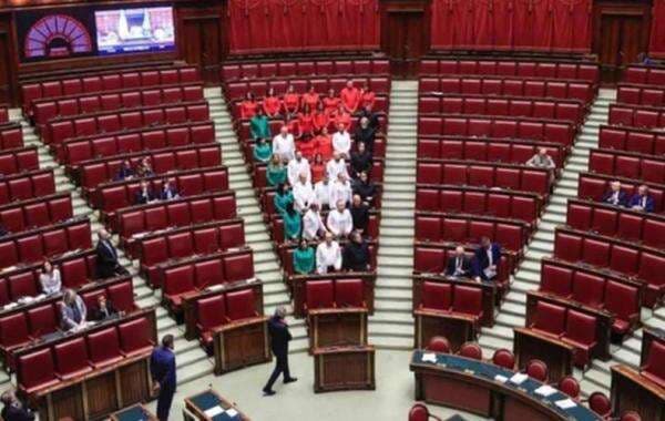 Merinding! Ini Pidato Menggelora Anggota Parlemen Italia Bela Palestina saat Sidang