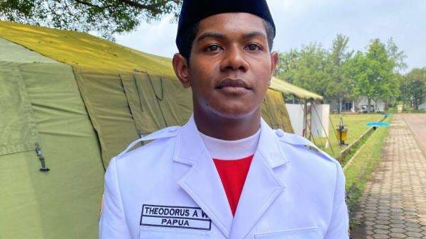 Kisah Haru Prajurit TNI Asal Papua Saat Dengar Anaknya Lolos Paskibraka Nasional