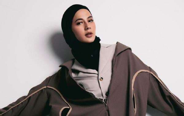 Biodata dan Agama Paula Verhoeven, Model Cantik yang Pernah Jajal Panggung Mode Eropa