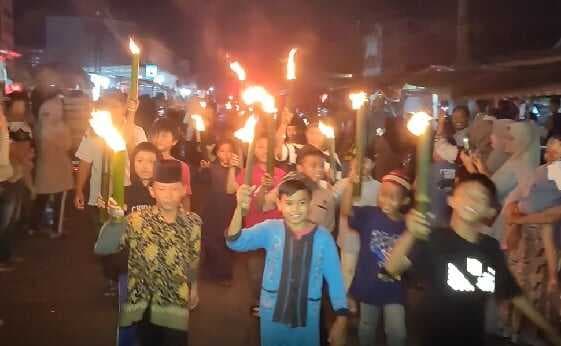 Warga Pangkalpinang Rayakan Tahun Baru Islam 1 Muharam 1447 H dengan Pawai Obor