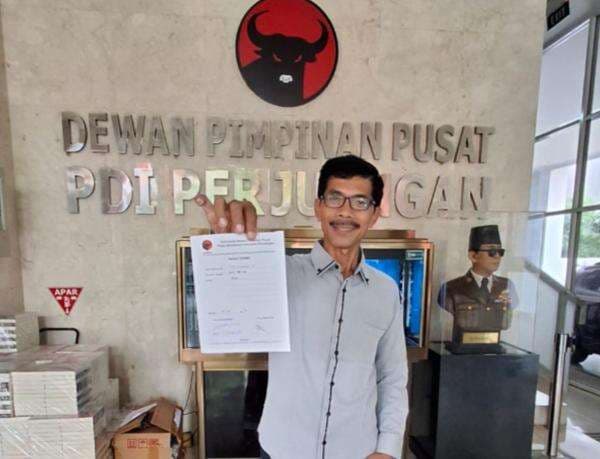 Datangi Kantor PDIP, YLBH Garuda Kencana Serahkan Bukti Pelanggaran Pileg