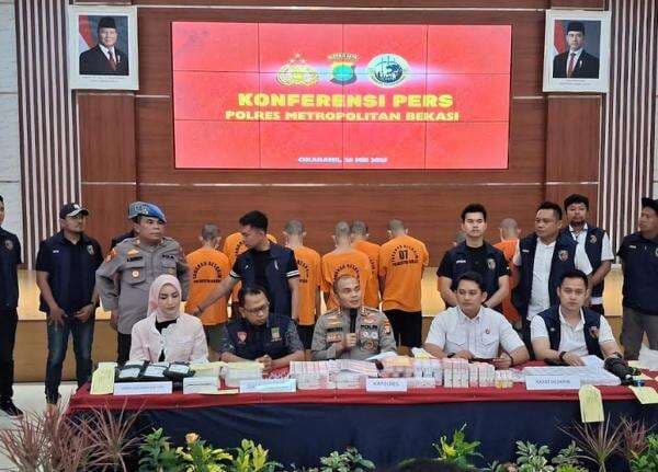 Polisi Gerebek Pabrik Rumahan Skincare Palsu 'GlowGlowing' di Bekasi, 8 Orang Ditangkap
