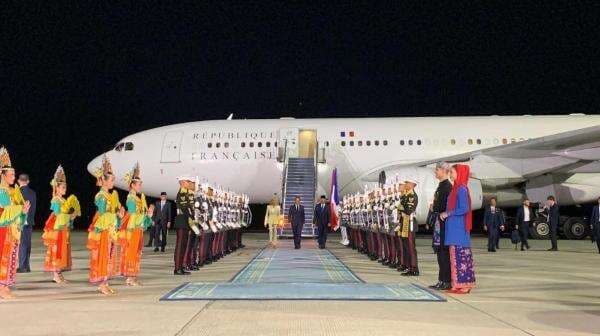 Kesenian Betawi Nandak Ajer dan Gambang Kromong Sambut Kedatangan Macron