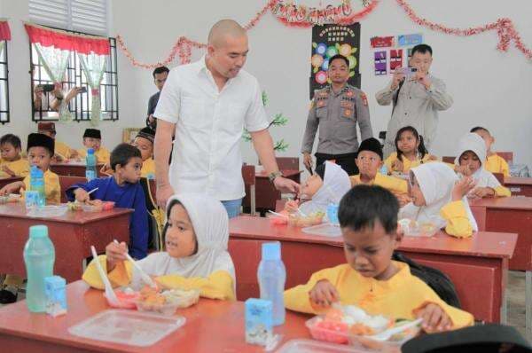 Ratusan Siswa Antusias Ikuti Program MBG Perdana di Kawasan KEK Galang Batang
