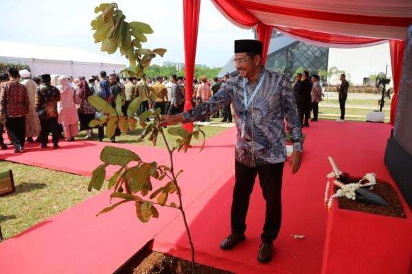 Tanam Sejuta Pohon, Kemenag LibatkanOrmas hingga Calon Pengantin