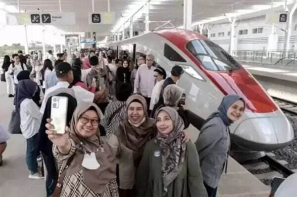 Penumpang Stasiun Whoosh Halim Kini Dapat Akses Tol KM 1+842 Jakarta-Cikampek