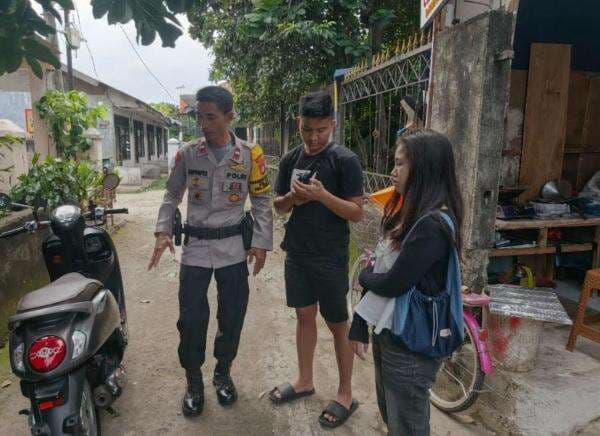 Wanita Muda di Depok Diduga Disekap Oknum Brimob Wanita Muda di Depok Diduga Disekap Oknum Brimob