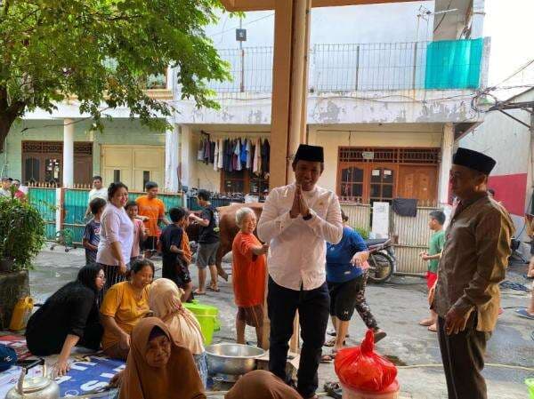 Bagikan Hewan Kurban ke Warga Cengkareng, Legislator Perindo Dina Masyusin: Bentuk Pemerataan
