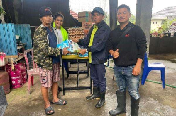 Gerak Cepat! Anggota DPRD Partai Perindo Yasir Tarukbua Door to Door Salurkan Bantuan Korban Banjir dan Longsor