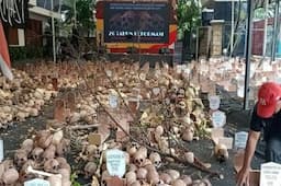 Peringatan 26 Tahun Reformasi, Aktivis 98 Pajang 2.000 Tengkorak dam 1.000 Kuburan