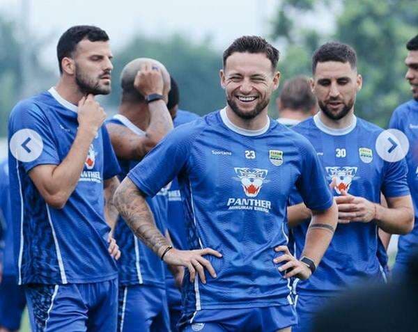 Bojan Hodak Rotasi Pemain Persib Bandung saat Tandang ke Markas Persijap Jepara?