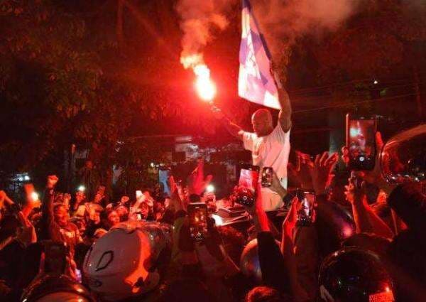 Persib Juara Liga 1: Bobotoh Pesta di Sulanjana, Arus Lalin Sampai Dialihkan