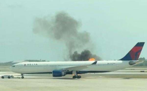 Ngeri! Pesawat Airbus A330 Bawa 294 Orang Terbakar saat Akan Lepas Landas