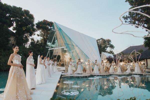 Phangsanny Gelar Solo Fashion Show Bertema Le Jardin Po&eacute;tique di Bali