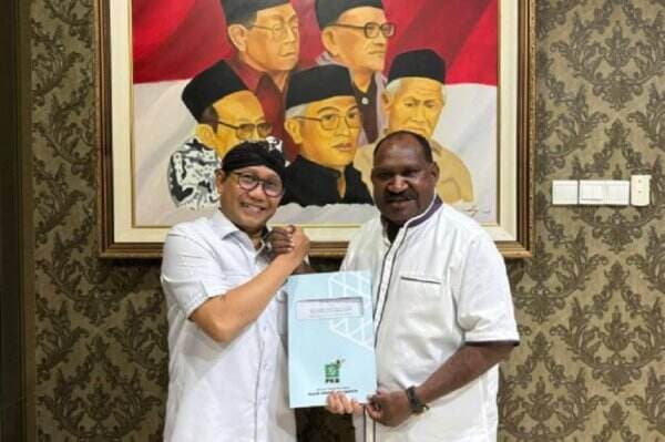 PKB Serahkan Rekomendasi Willem Wendik Maju Bacagub Papua Tengah