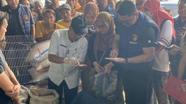 Satgas Pangan Polda Metro Sidak di Pasar Induk Beras Cipinang