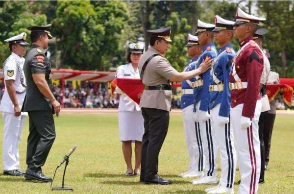3 Taruna Peraih Adhi Makayasa 2025 Ternyata Keluarga Polisi, No 1 Anak Jenderal Ahli Telik Sandi 3 Taruna Peraih Adhi Makayasa 2025 Ternyata Keluarga Polisi, No 1 Anak Jenderal Ahli Telik Sandi