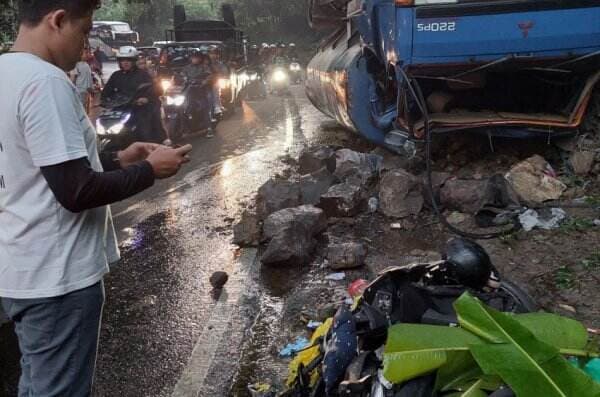 Polisi Dalami Penyebab Kecelakaan Maut di Jalur Mudik KBB, Diduga Rem Truk Blong