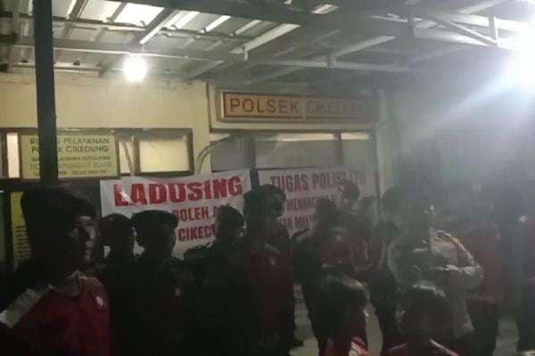 Polisi Lepaskan Maling yang Ditangkap Warga, Polsek Cikedung Langsung Digeruduk Massa