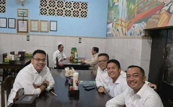 Prabowo dan Jokowi Makan Malam di Bakmi Citro Solo, Apa yang Dibahas?