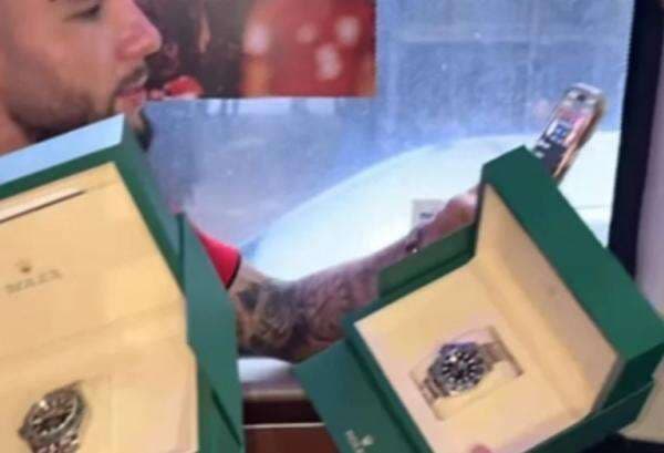 Istana: Prabowo Beri Hadiah Jam Rolex ke Timnas Tak Pakai Anggaran Negara!