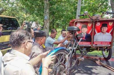 Prabowo Rogoh Kocek Pribadi Beli 60 Becak Listrik untuk Warga Kurang Mampu di Jatim