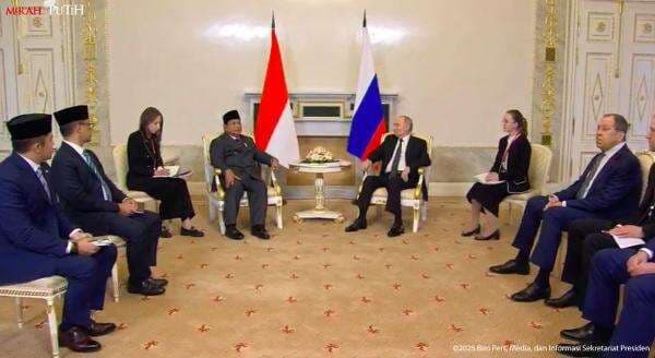 Presiden Prabowo Diterima Putin di Istana Konstantinovsky Rusia: Selamat Datang