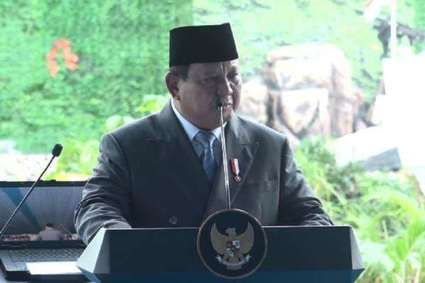 Prabowo Sapa Try Sutrisno saat Buka Indo Defence 2025: Sesepuh TNI