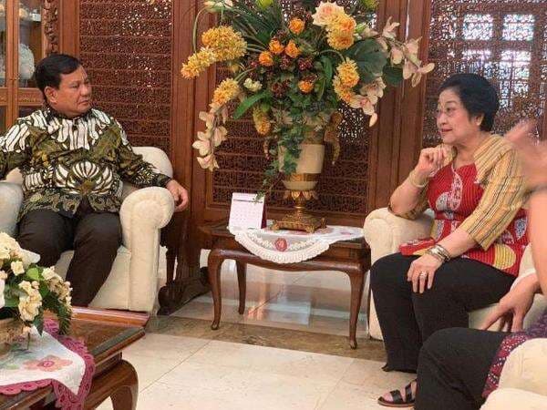 Malam Ini, Prabowo Dikabarkan Bertemu Megawati di Teuku Umar