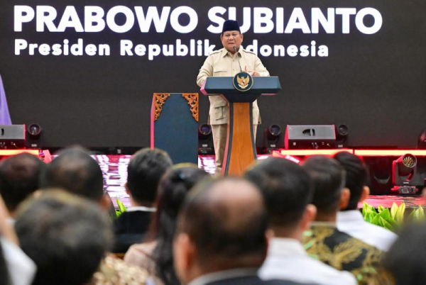 Beras Oplosan Rugikan Negara Rp100 Triliun, Prabowo: Permainan Jahat Pengusaha Tipu Rakyat Beras Oplosan Rugikan Negara Rp100 Triliun, Prabowo: Permainan Jahat Pengusaha Tipu Rakyat