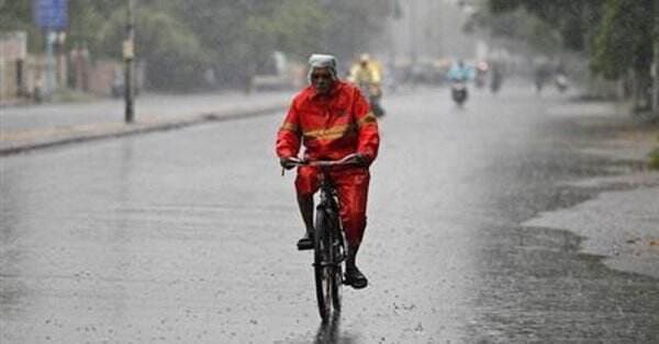 Prakiraan Cuaa Jakarta: Hujan Ringan di Siang dan Malam Hari