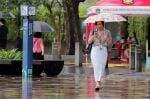 Prakiraan Cuaca 5 April 2024: Waspada Hujan Petir dan Angin Kencang di Jaksel dan Jaktim